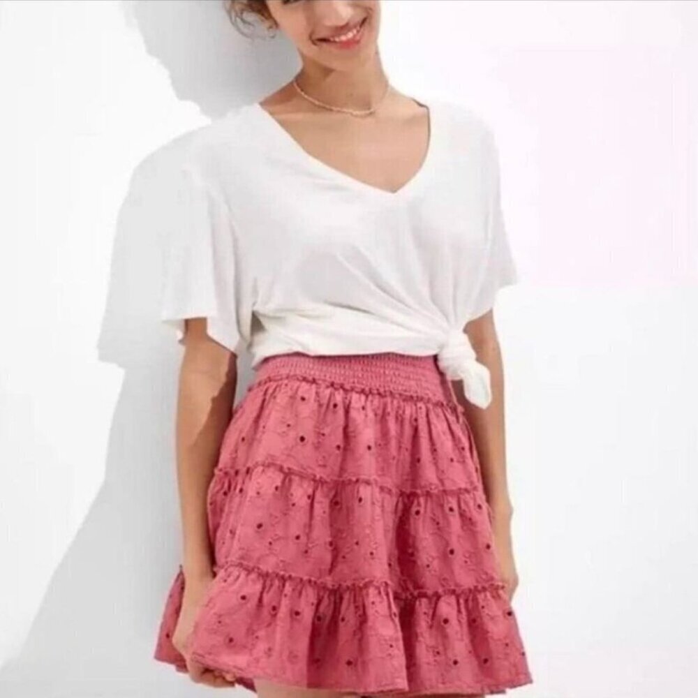 American Eagle Smocked Waist Tiered Eyelet Mini Skirt Size Medium